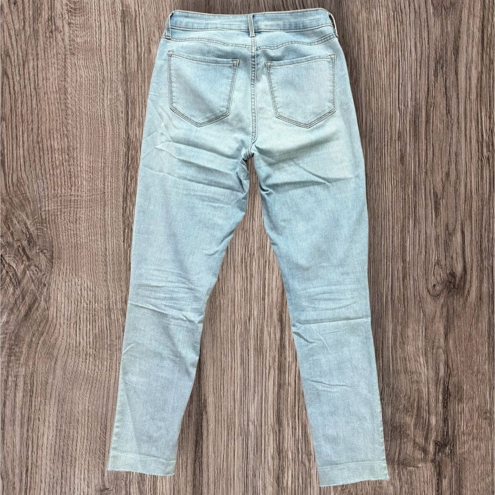 Old Navy High Rise Super Skinny Distressed Raw Hem Jeans Light Wash 6 Tall - Picture 2 of 6